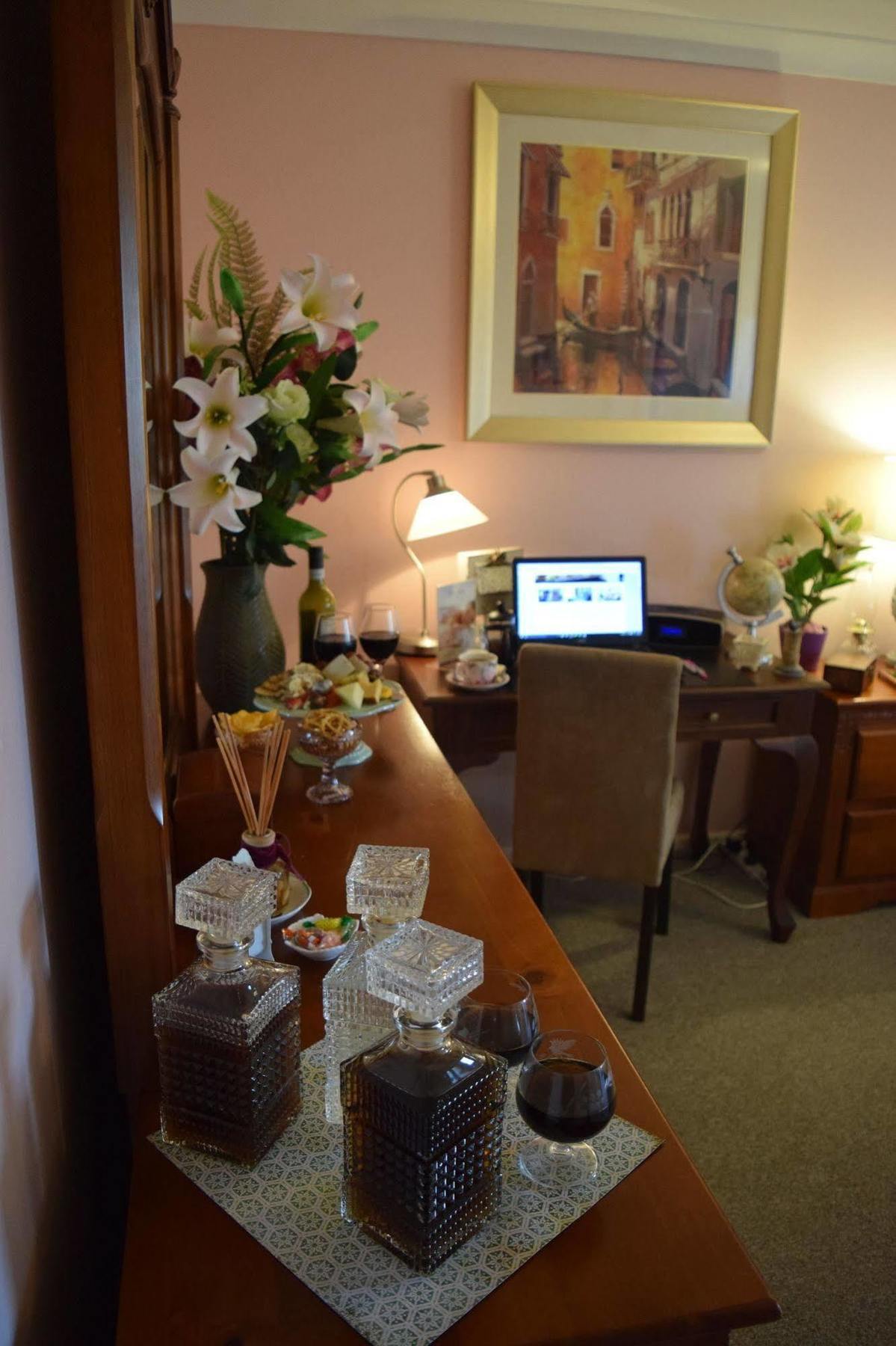 Cutmore Cottages - Meurants Manor Stanhope Gardens Luaran gambar